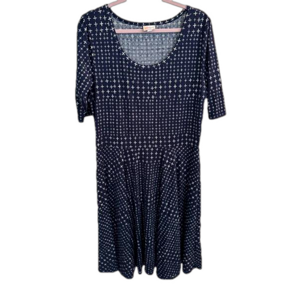 LuLaRoe Dresses & Skirts - LULAROE Nicole Dress Navy Blue White Pattern 2XL - Like new!